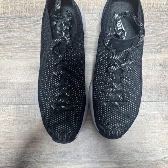 Danner Caprine Low Black Textile Lifestyle Casual Shoe Women's Size 8.5 - Picture 2 of 6